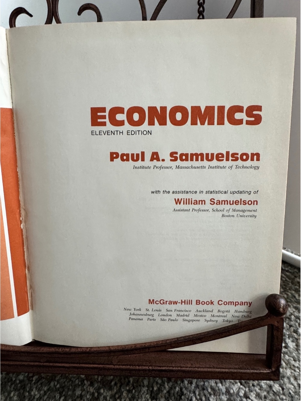 Samuelson Economics Eleventh Edition by Paul A. Samuelson HC - Picture 3 of 8